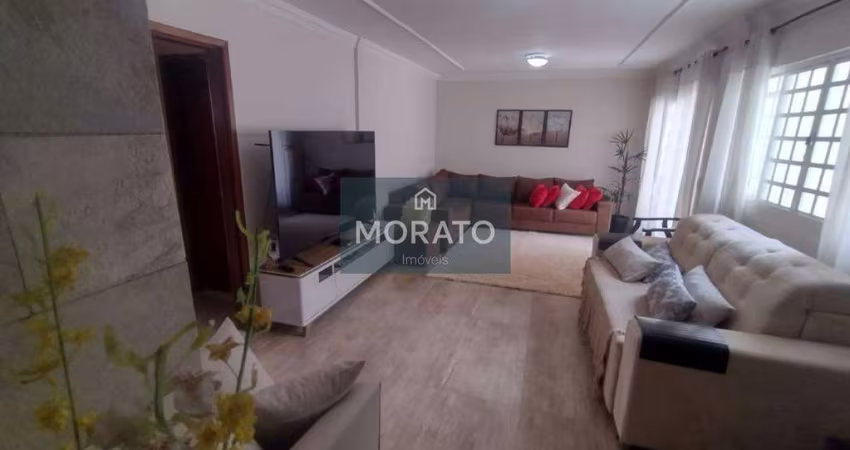Casa 2 Quartos, Suíte e 6 vagas de garagem no bairro Amazonas