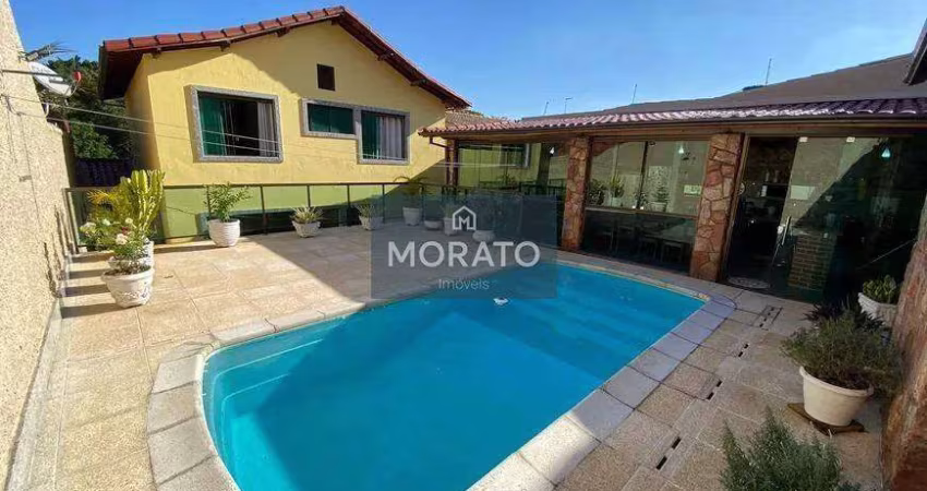 Casa com 3 Quartos sendo 1 suíte com 4 vagas à venda no Bairro Santa Branca