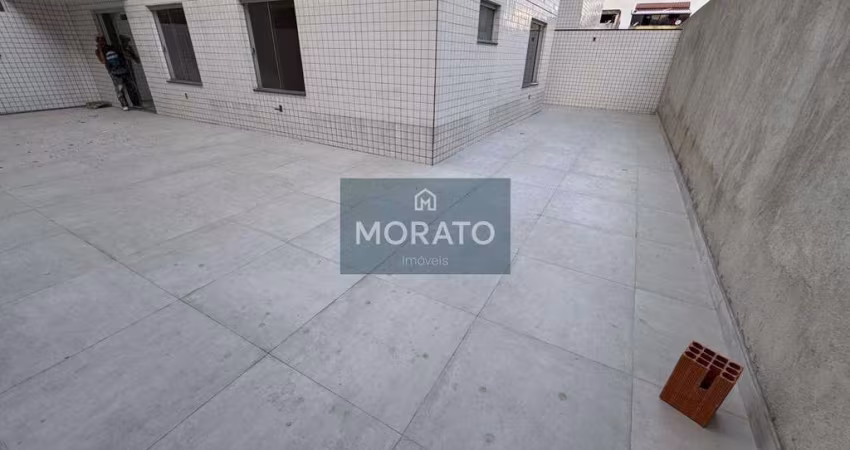 Área Privativa em 'U'com 180 m² em 3 quartos sendo um 1 suíte com 2 vagas no bairro Santa Cruz.
