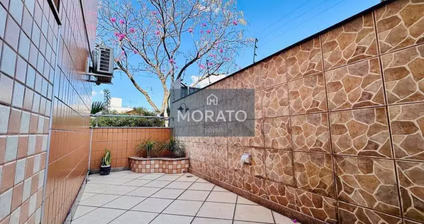 Área privativa com 3 quartos sendo 1 suíte com 2 vagas de garagem no bairro ouro preto.
