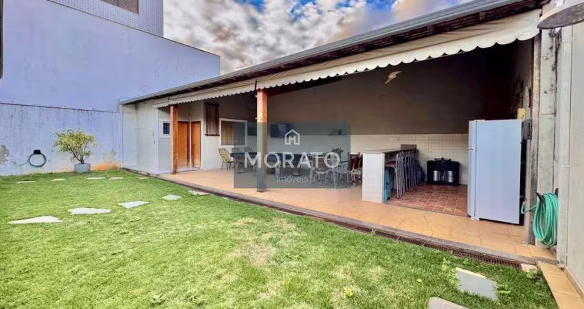 Casa com 3 quartos à venda na Rua Castelo de Almada, --, Castelo, Belo Horizonte