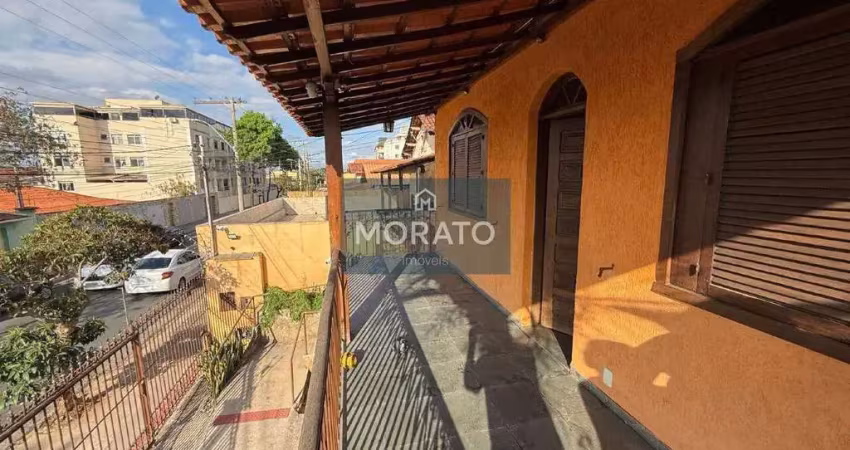 Casa 4 quartos, 2 banheiros, 3 vagas de garagem no bairro serrano