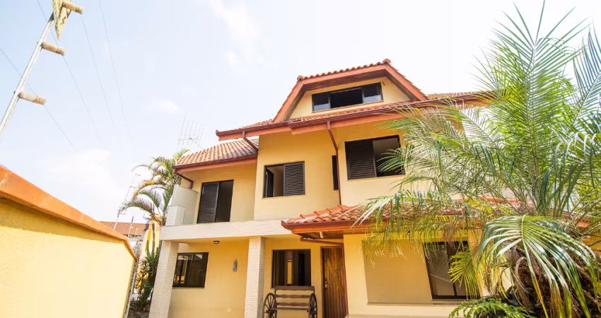 Excelente Quadruplex no Mossunguê para venda ou locação | 349 m² construídos | Terreno de 400 m²