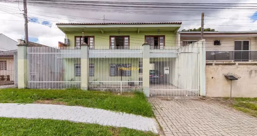 Sobrado de 235m² à venda no Sítio Cercado
