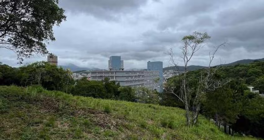 Terreno à venda na Rua Sergipe, Estados, Balneário Camboriú
