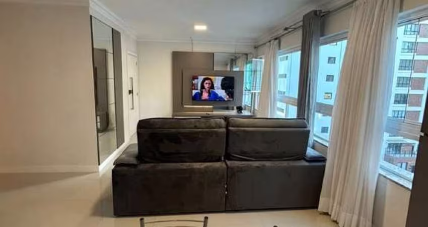 Apartamento com 3 quartos para alugar na Rua 906, 161, Centro, Balneário Camboriú