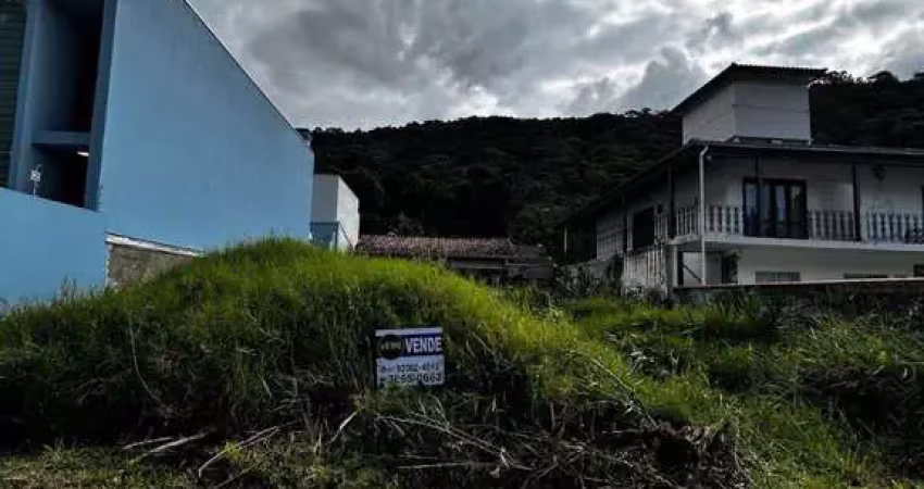 Terreno à venda na Rua Alexandre Alexius Reiser, 90, Ressacada, Itajaí
