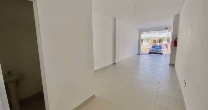 Sala comercial para alugar na Rua Madrid, Santa Regina III, Camboriú