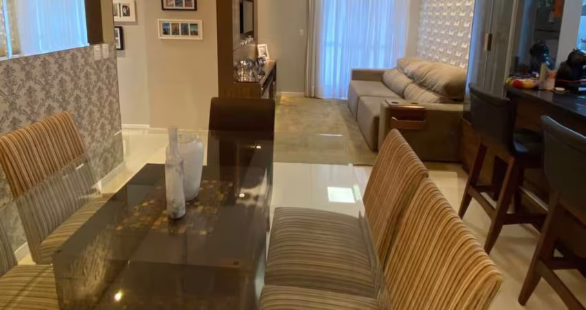 Venda de Apartamento, Mobiliado, 90 m², 03 Quartos (sendo 1 Suíte), 02 Vagas de Garagem, Bairro Vila Operária, em Itajaí-SC