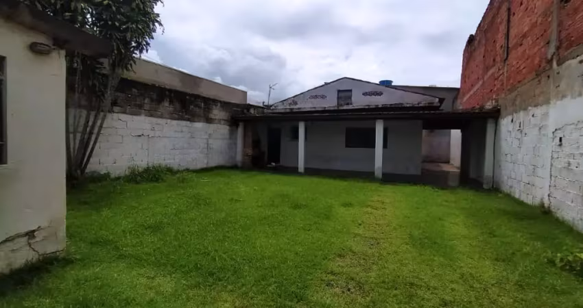 Casa Espaçosa no Pereque Mirim