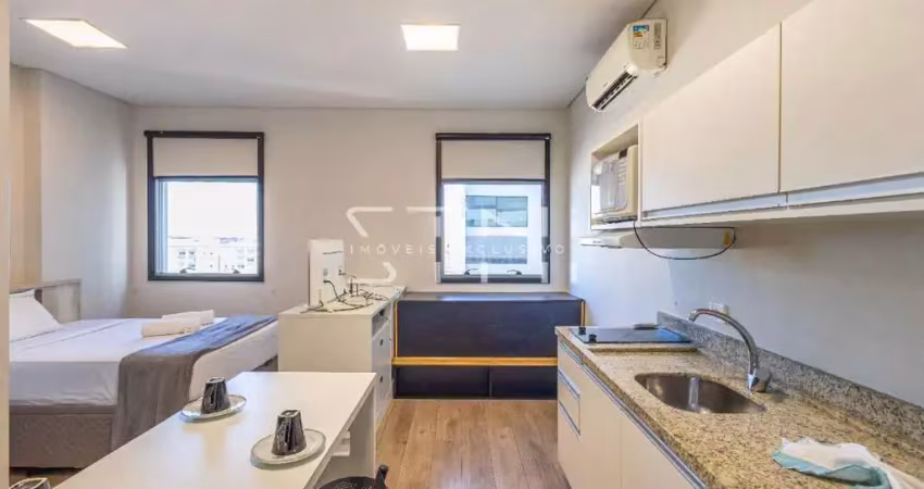 Studio mobiliado no seventh, 30m, sem vaga de garagem.