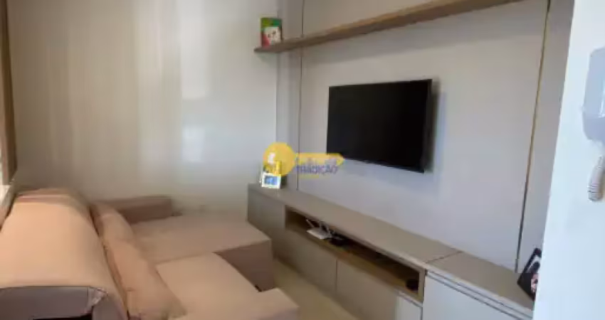 Apartamento semimobiliado com 2 quartos no cordeiros