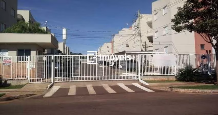 Apartamento térreo no Monte Castelo