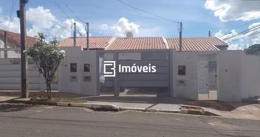 Casa com 2 quartos para alugar na Rua do Leão, 439, Conjunto Habitacional Estrela D'Alva I, Campo Grande