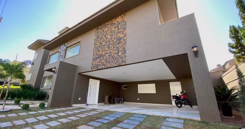 Luxuoso Triplex no Damha IV com 4 Suítes, Piscina de Raia e Acabamento Impecável!