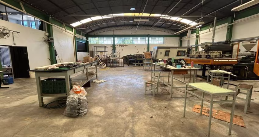 Prédio Comercial no bairro Liberdade