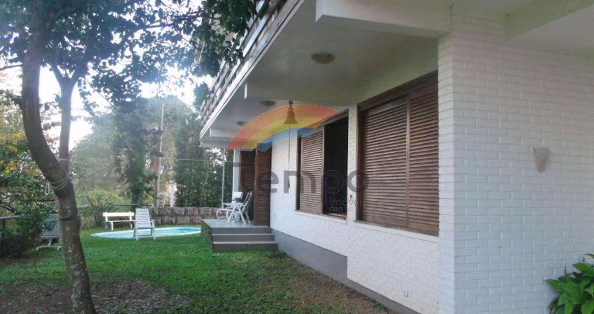 Casa Residencial de 6 quartos no bairro Jardim Mauá