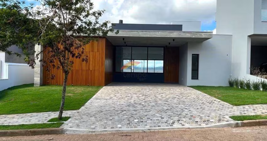 Lindíssima Casa Plana com 218m² no Condomínio Horizon Clube em Estância Velha/ RS.