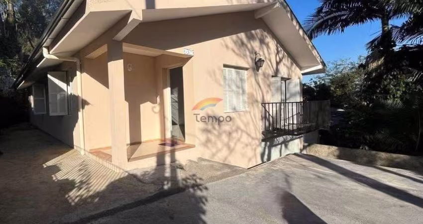 Belo sobrado com 187m² em ótima localização no Bairro Vila Nova!