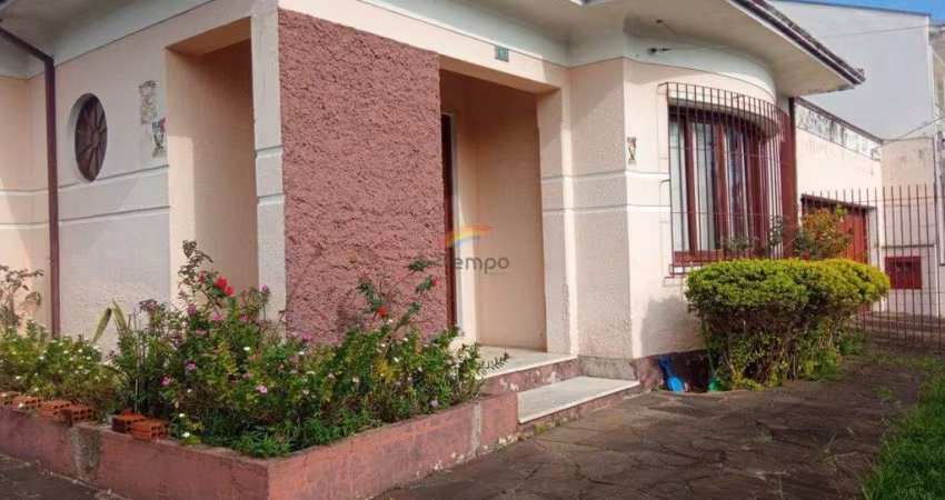 Casa Residencial de 3 quartos no bairro Fião