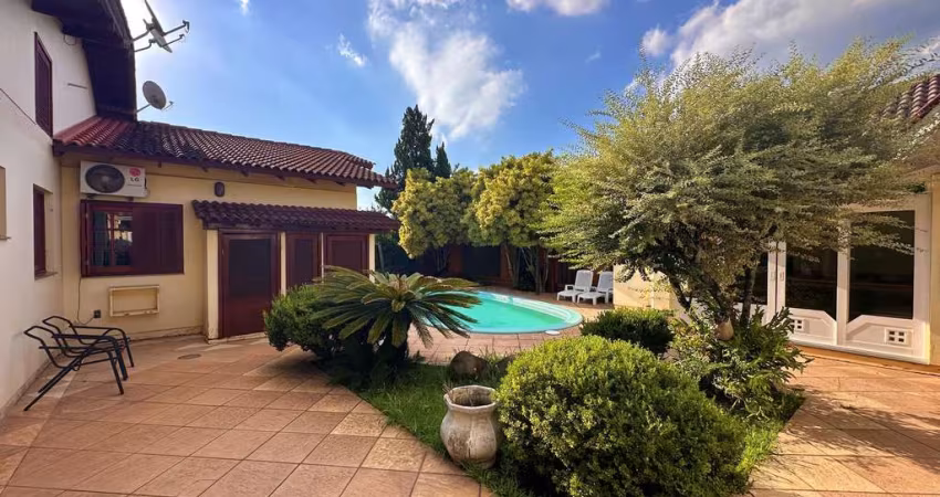 Casa Residencial de 3 quartos no bairro Floresta