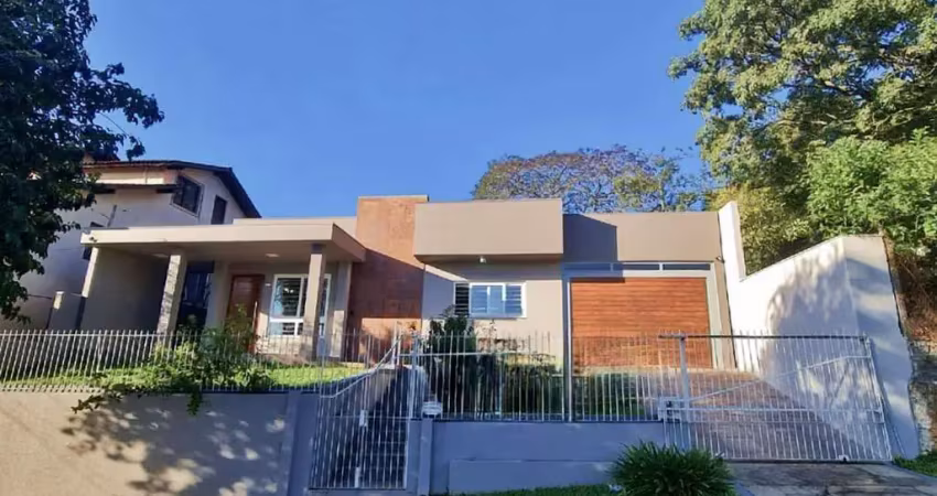 Casa plana / nova , bem localizada 3 dormitórios (1 suíte )