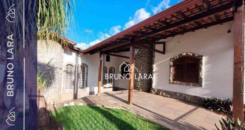 Casa disponível para locação no Centro - Igarapé/MG