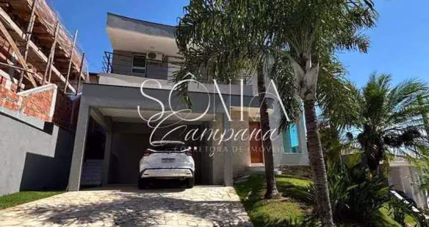Casa à venda em condomínio com 3 suítes, piscina aquecida e área gourmet