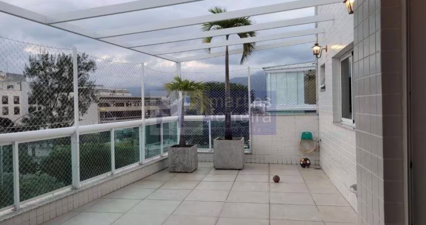 Cobertura a  venda no bairro Recreio dos Bandeirantes 3 Quartos sendo 2 suítes, 2 Vagas, 215M².
