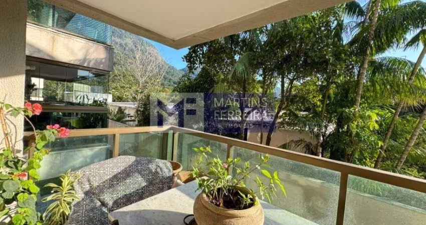 A Martins Ferreira Imóveis traz um excelente apartamento com varanda, tendo uma vista para a área v
