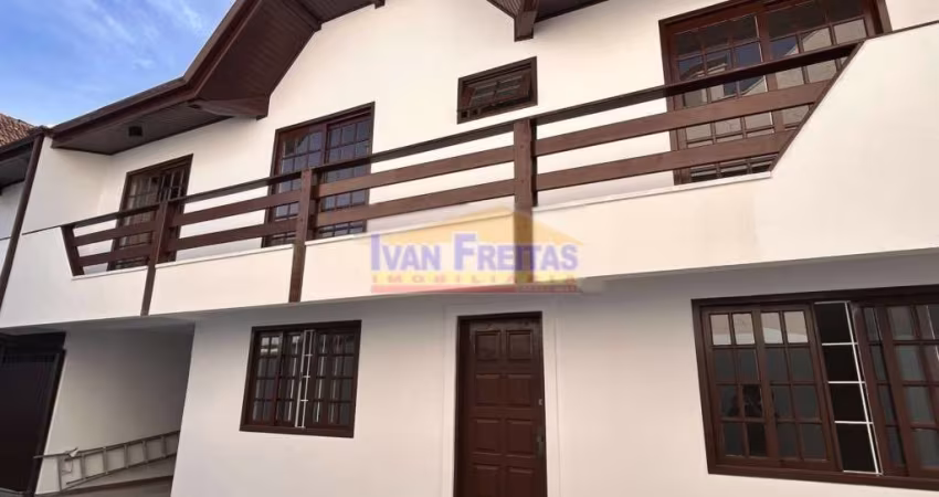 Venda de Sobrado em Condomínio - Mercês, Curitiba/PR