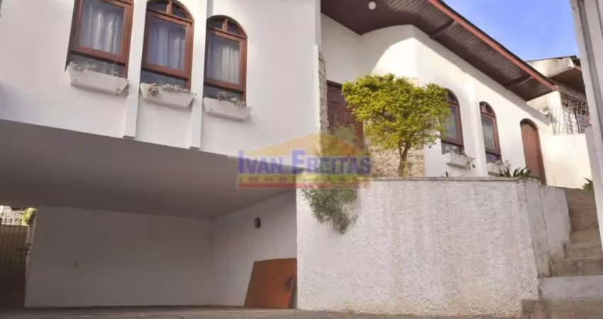 Excelente residência para fins comerciais e residencias no portão.