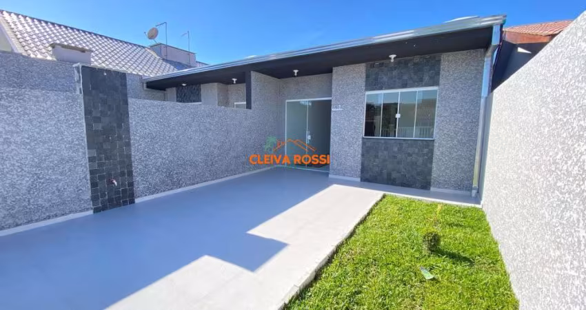 Casa Á Venda Com 03  Dormitórios Pontal do Paraná
