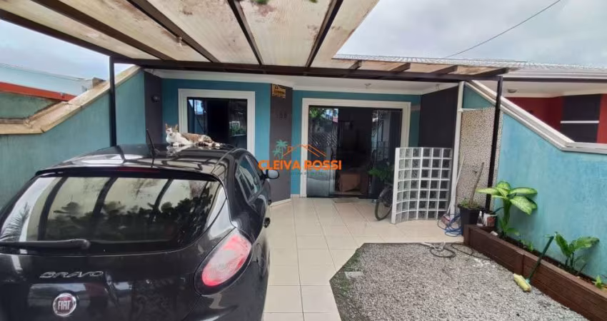 Casa à Venda com Piscina Pontal do Paraná