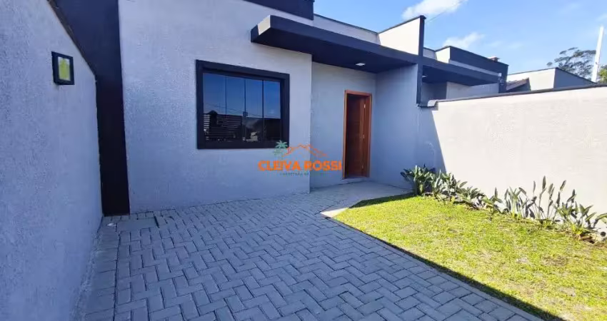 Casa á venda com Suíte e Piscina Pontal do Paraná