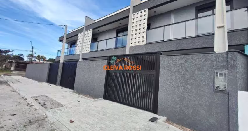 Sobrado à venda  conforto e localização estratégica matinhos