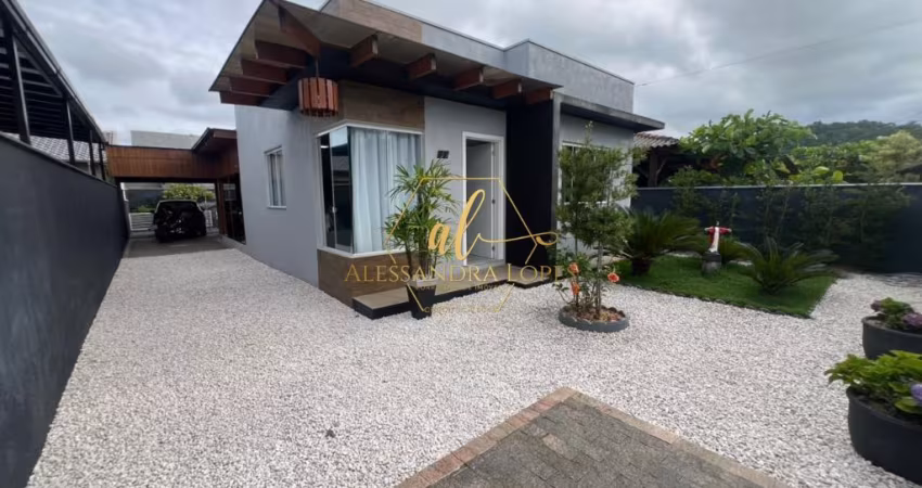 Casa Sozinha em Um Terreno de 302 metros Quadrado-Itajuba -Barra Velha
