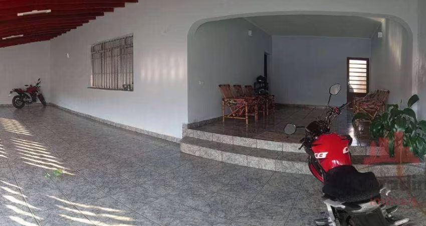 Casa com 3 dormitórios à venda, 280 m² por R$ 740.000,00 - Santa Cruz - Americana/SP