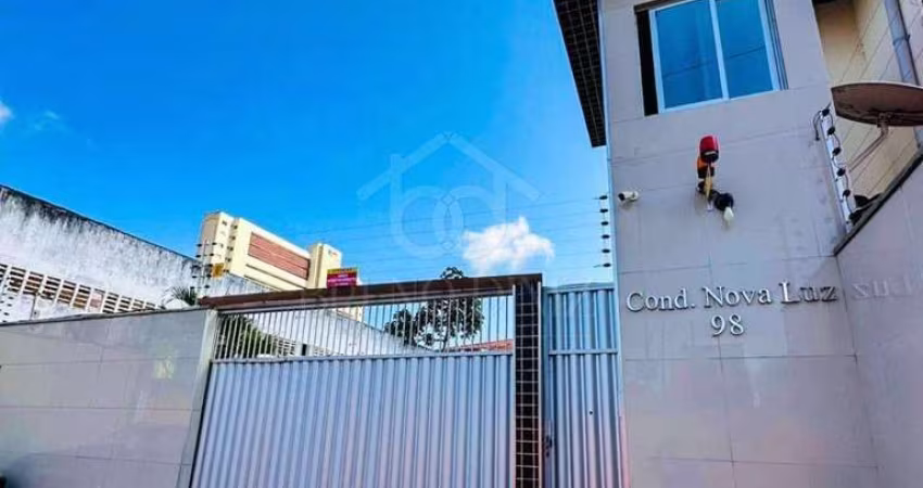 Casa duplex em condomínio maraponga
