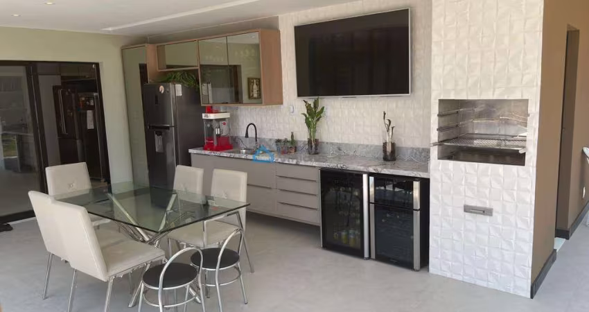 Casa em Condomínio para Venda em Camaçari, Abrantes, 4 dormitórios, 4 suítes, 2 banheiros, 4 vagas