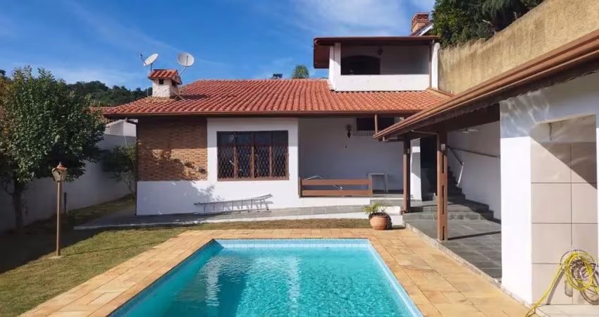 Casa para Venda em Atibaia, Vila Santista, 4 dormitórios, 1 suíte, 3 banheiros, 4 vagas