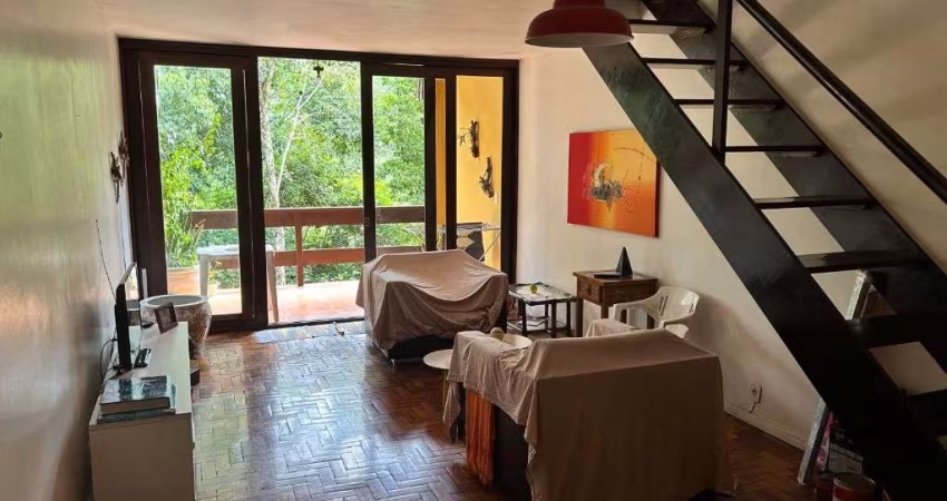 Casa dentro do Condomínio Floresta Country Club em Jacarepaguá