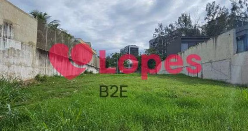 Terreno no condominio Novo Leblon, Barra da Tijuca.