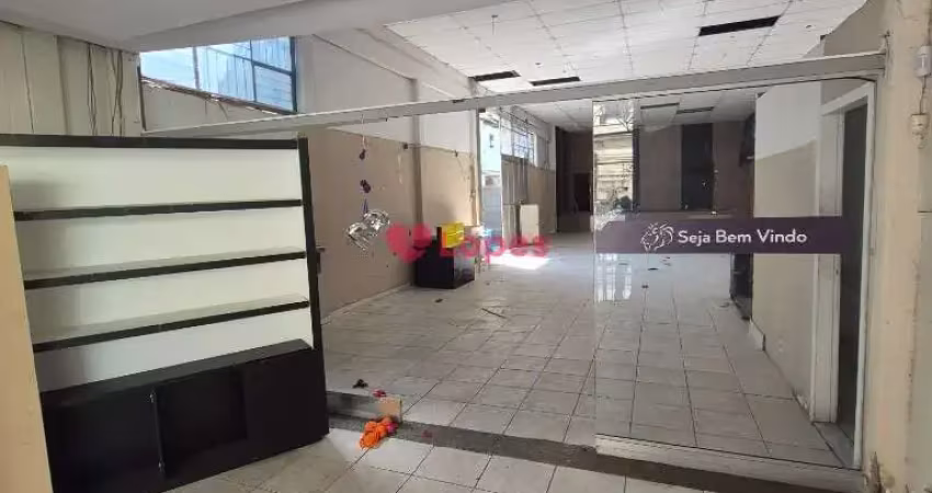 Barracão / Galpão / Depósito com 3 salas para alugar na Rua Luiz Beltrão, --, Praça Seca, Rio de Janeiro