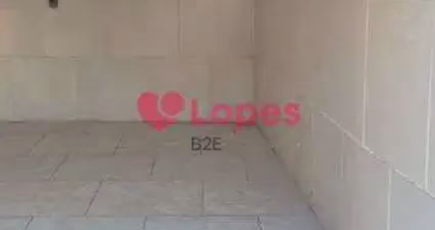 Loja em madureira ideal para deposito de agua e pet shop