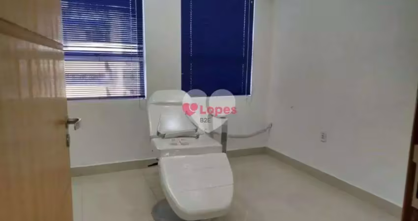 Sala comercial com 1 sala para alugar na Estrada do Tindiba, --, Taquara, Rio de Janeiro