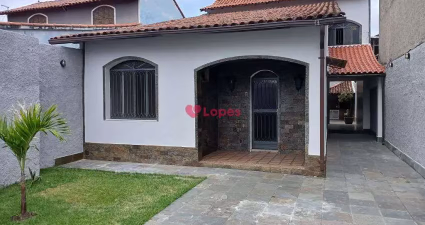 Casa com 3 quartos para alugar na Avenida de Santa Cruz, --, Padre Miguel, Rio de Janeiro