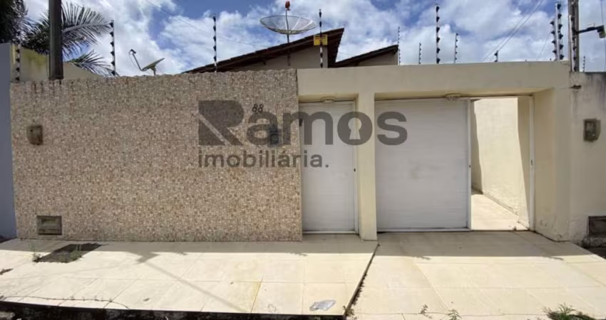 Casa 3 dormitórios para Venda em Arapiraca, Canafistula, 3 dormitórios, 2 suítes, 3 banheiros, 1 vaga
