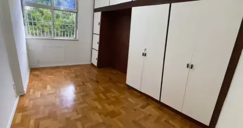 Niterói - icaraí - apt 02 qts, garagem e churrasqueira