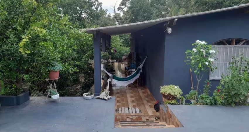Chácara em Cristal, Mairinque/SP, 2700 m2 de terreno!